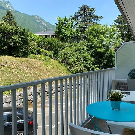 Pause Detente Sur La Port Du Bourget Du Lac Le Bourget-du-Lac Bagian luar foto
